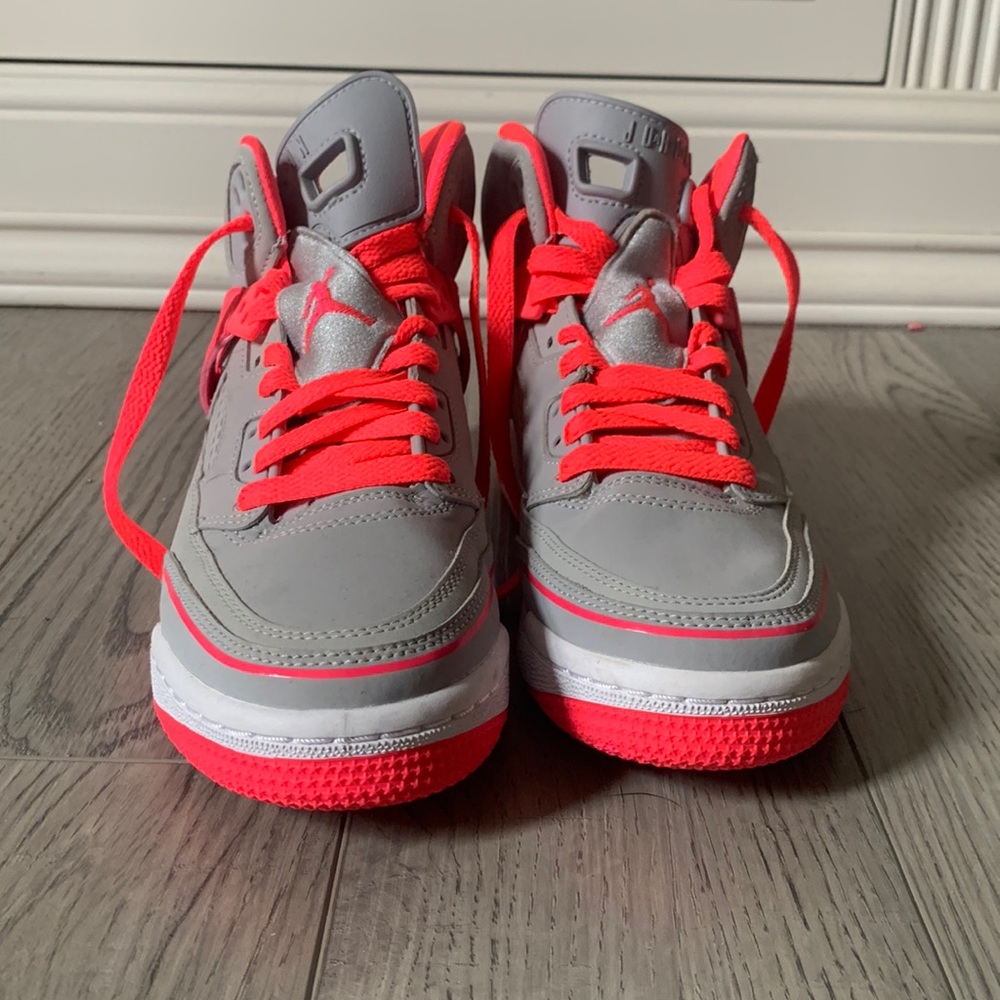 Girls 5y Nike air Jordan’s
